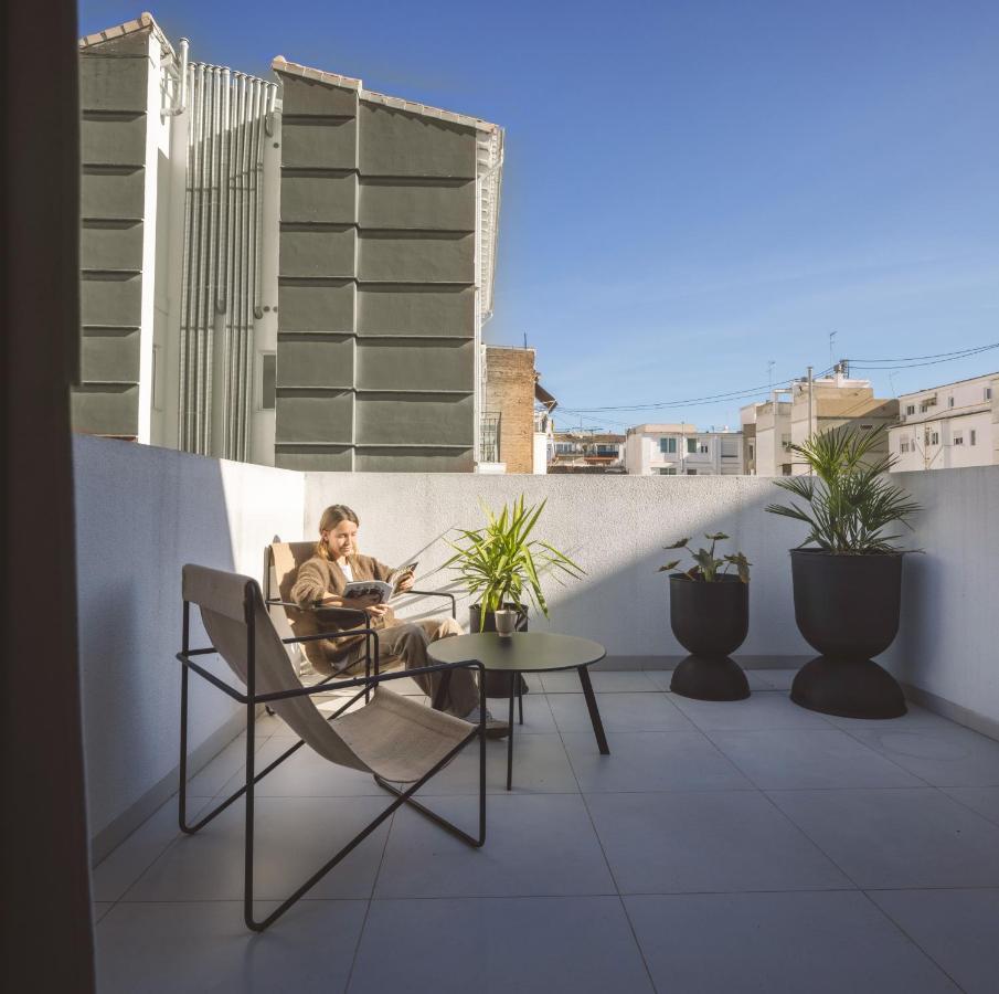 Yours Boutique Stay Valencia Bagian luar foto